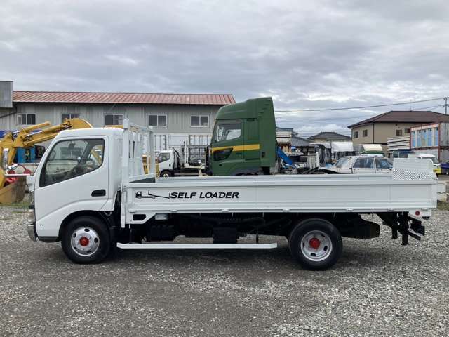 お車の磨きも承ります。お気軽にご相談ください♪