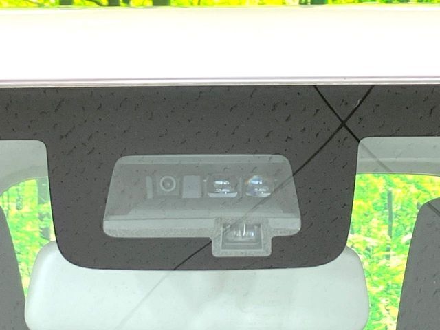 【スズキ　セーフティサポート】走行中に前方の車両等を認識し、衝突しそうな時は警報とブレーキで衝突回避と被害軽減をアシスト。より安全にドライブをお楽しみいただけます。