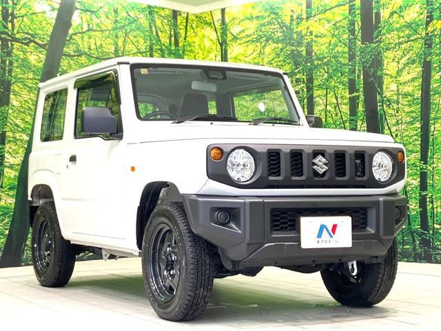 大好評のボディコーティング「弾スプラッシュコート」もご納車までに施工可能。通常のガラスコートと異なる、耐久年数6年の無機質ガラスコーティングが、ボディをキレイな状態に保ってくれます。