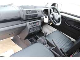 ■車線逸脱警報機能■路側逸脱警報機能■ふらつき警報■先行車発進お知らせ機能■標識認識機能■オートハイビーム