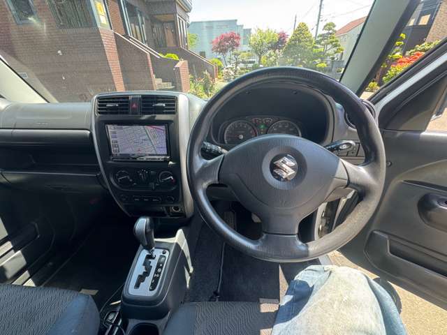全国販売可能です。当社の車を気に入っていただいたお客様、一度お問合わせください。メールにて簡単にお見積りをご案内いたします。お待ちしています。下の‘在庫確認・見積依頼‘より簡単入力♪