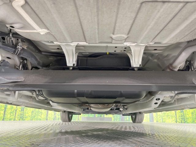 親切・丁寧な専門メカニックスタッフが応対！・車検・点検整備・事故等の修理などアフターサービスも安心。お車のカスタマイズもネクステージのサービススタッフまでご相談ください！