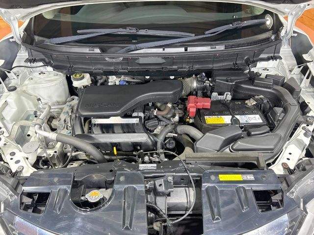親切・丁寧な専門メカニックスタッフが応対！・車検・点検整備・事故等の修理などアフターサービスも安心。お車のカスタマイズもネクステージのサービススタッフまでご相談ください！