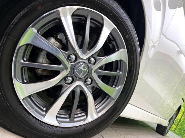 【純正14インチアルミホイール】外観にマッチした純正アルミホイールを装着しております。各種社外アルミホイールや、スタッドレスタイヤも取扱いしております。是非ご相談ください♪