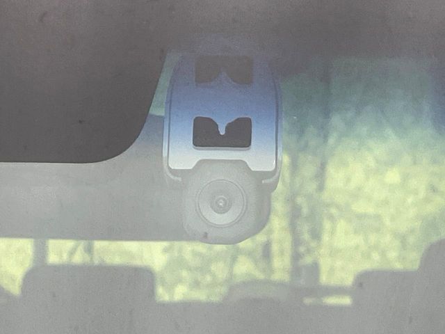 【ドライブレコーダー】安心・安全なカーライフに必須のドライブレコーダーを装備！走行中はもちろん、あおり運転や事故に遭遇した際の状況も映像で記録し、万一のリスクに備えます。