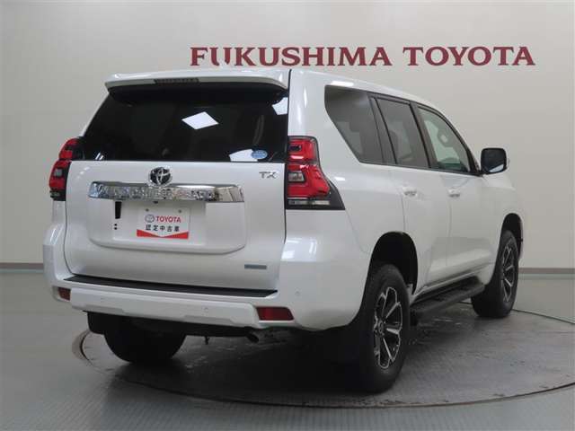 【まるごとクリーニング】シートを取り外して車内を徹底洗浄！隅々まで美しく仕上げます！