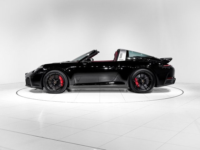 ある 世界に1台しか現存しない貴重な「911」が販売中！ ポルシェが50