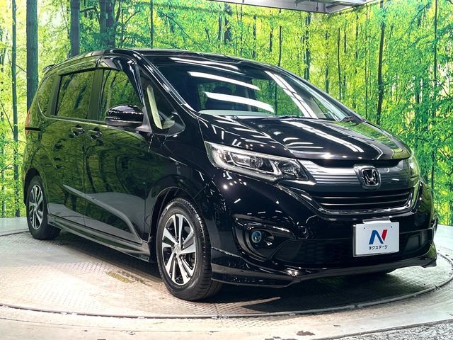 大好評のボディコーティング「弾スプラッシュコート」もご納車までに施工可能。通常のガラスコートと異なる、耐久年数6年の無機質ガラスコーティングが、ボディをキレイな状態に保ってくれます。
