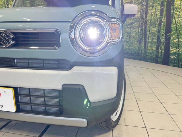 【LEDヘッドライト】悪天候や夜間走行時も良好な視界を確保し安心して運転できる高輝度LEDヘッドライトを装備！点灯速度が早く、消費電力も抑えられています。