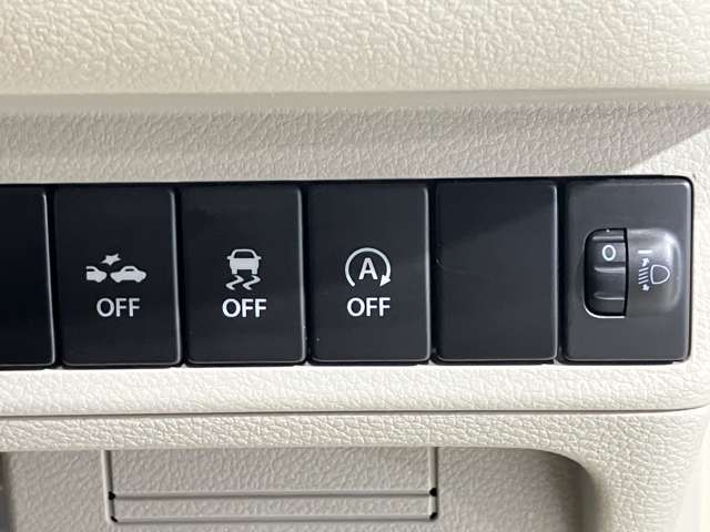 【スイッチ】横滑り防止機能・衝突被害軽減ブレーキなどうれしい装備付！