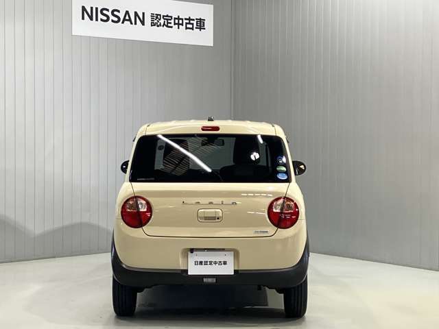 プライバシーガラスで夏場も涼しく、室内の保護にもなりますね！