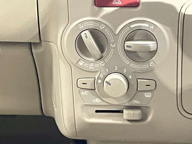 自分で自由に調整できるマニュアルエアコン！