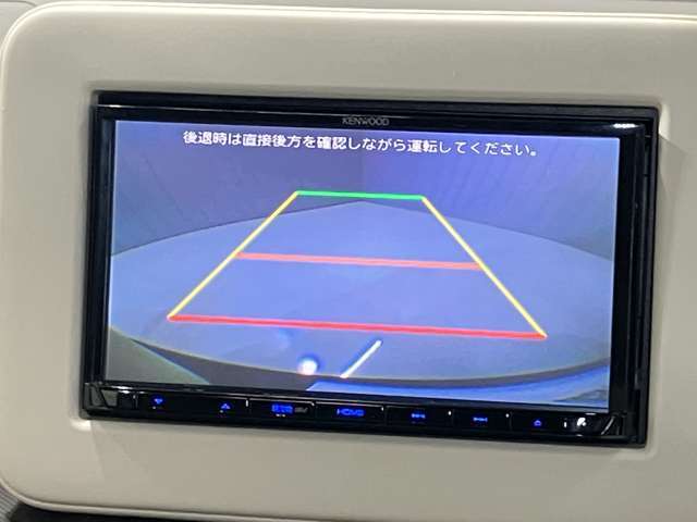 【バックモニター】駐車時に後ろの映像がナビゲーションにうつるので駐車がらくらく★車庫入れが心配なかたもバックモニターで安心★