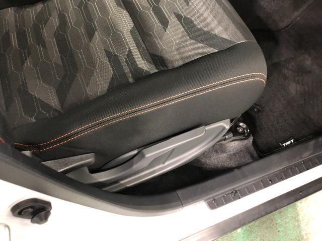 シートヒーターで寒い日にはとても役立つ機能付きですよ