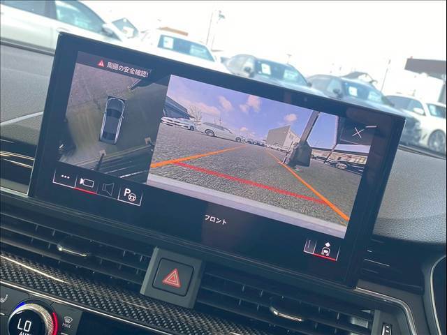 「アラウンドビューモニター」を装備で駐車が苦手な方でも安心です。