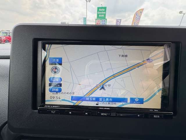 嬉しいナビ付き☆知らない土地のドライブも安心です。