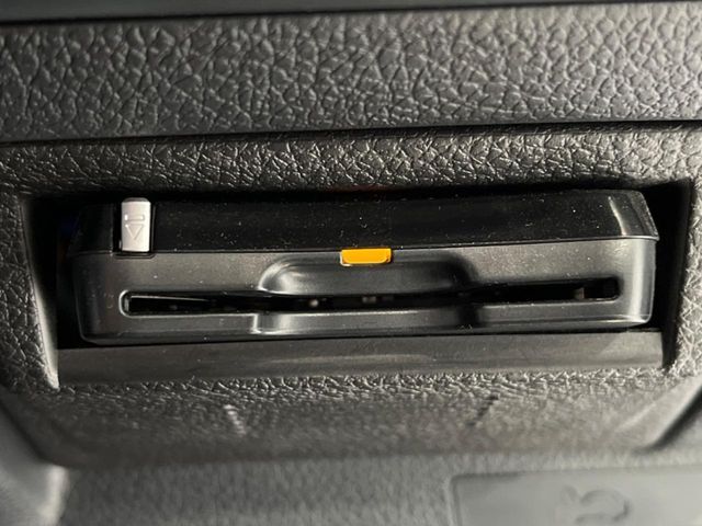 【ETC】高速道路の料金所をストレスなく通過！話題のスポットやサービスエリアに多い「スマートIC」利用時は必須のアイテムです。当店でセットアップを実施、ご納車当日からすぐにご利用いただけます！