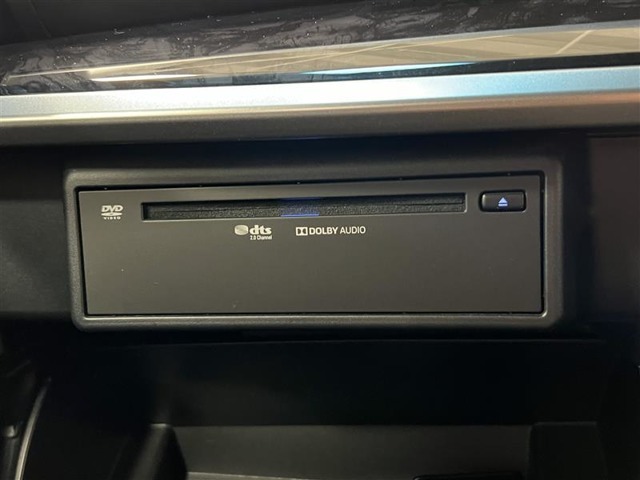 CD/DVDデッキは、グローブボックス内に！