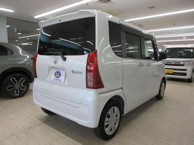 オートベル東バイパス店・オートベル浜線バイパス嘉島店・オートベルサンロードシティ人吉店の熊本県下3店舗に総在庫常時800台以上を展示しております。