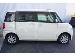 こだわりの修復歴なし車メインの厳選仕入れ・内装クリーニングに関しても力を入れております。禁煙車率常時9割以上達成しております。