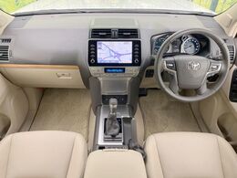 グループ総在庫数約30，000台！！全国の系列店からメーカー・車種問わずご紹介出来るので、あなたにピッタリのお車が見つかるはずです♪まずはお問い合わせ下さい☆