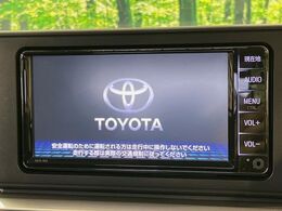 【純正ナビ】人気の純正ナビを装備しております。ナビの使いやすさはもちろん、オーディオ機能も充実！キャンプや旅行はもちろん、通勤や買い物など普段のドライブも楽しくなるはず♪