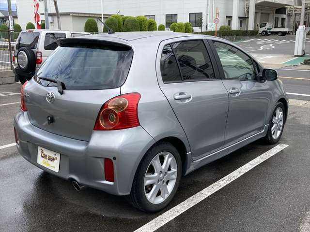 ご契約時は手付金として1万円のみお預かりさせていただきます。納車日前日までに残金を指定口座へご入金していただくか納車日当日に現金をご持参ください。納車日はお客様のご都合に合わせられます。