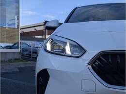 LEDヘッドライトで視界も良好です。見た目も恰好良いです。