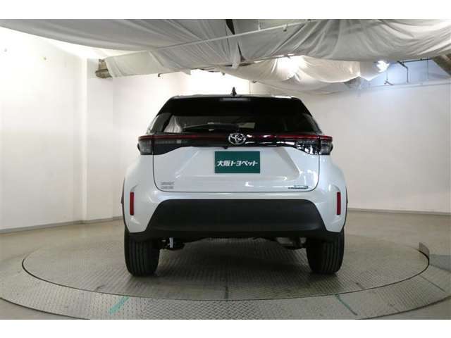 バックカメラが付いているので後方確認が非常にしやすいです。今や運転初心者も熟練者も必須装備！ついていて損はないですね♪