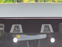【スズキ　セーフティサポート】走行中に前方の車両等を認識し、衝突しそうな時は警報とブレーキで衝突回避と被害軽減をアシスト。より安全にドライブをお楽しみいただけます。