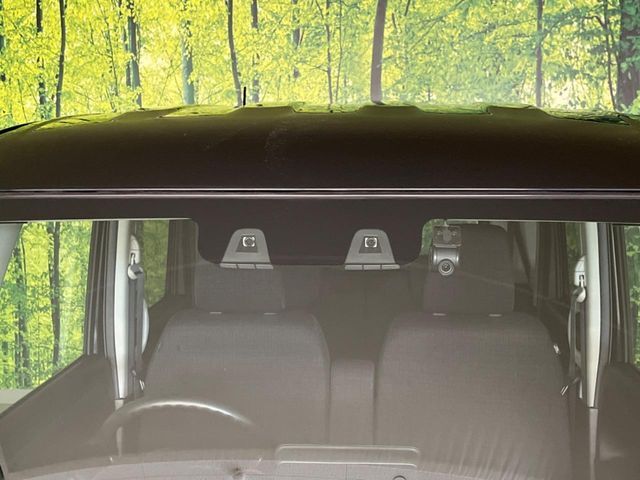 【スマートブレーキサポート】走行中に前方の車両等を認識し、衝突しそうな時は警報とブレーキで衝突回避と被害軽減をアシスト。より安全にドライブをお楽しみいただけます。