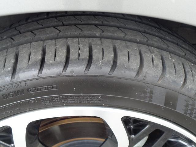 スズキの認定中古車は、整備はもちろん清掃も徹底しています。清潔感あふれるお車で、快適なカーライフを始めてみませんか。