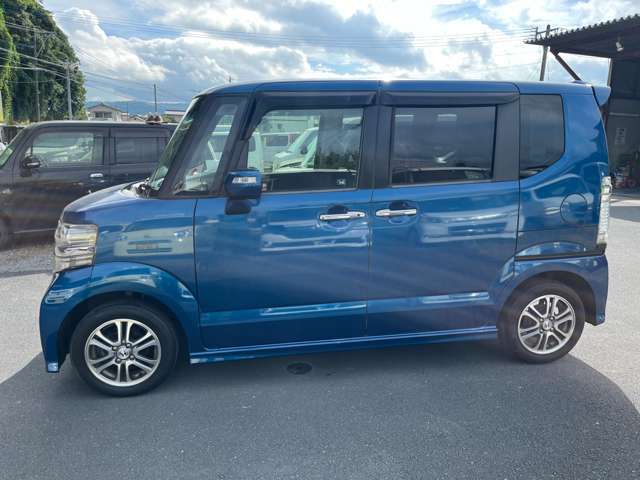 日田インター降りて5分お気軽にご来店ください。光岡小学校横)てるおか)。場内広々でゆっくり駐車できます。