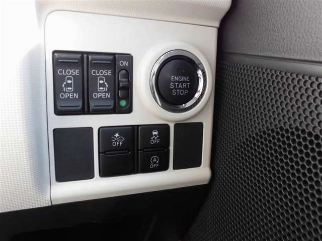 各種スイッチ。両側電動スライドドア。