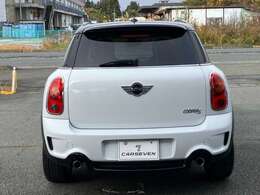 納車前には法定12ヶ月or24ヶ月点検・整備を実施！さらに重点項目納車整備（電気系統・水廻りなど）を実施！お客様に安心してお乗り頂けるよう心を込めて点検・整備致します。