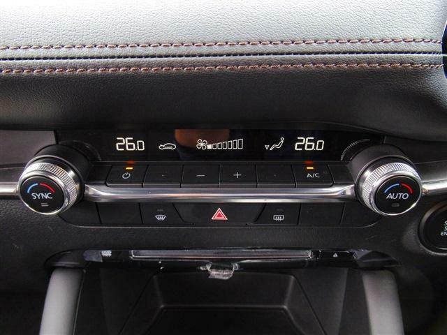 1オーナー・ACC・LKA・BSM・ディスプレイオーディオ・Carplay・DVD再生・全周囲カメラ・Bluetooth・LEDヘッドライト・オートHIビーム・HUD・Cソナー・アイドリングストップ