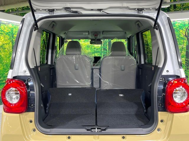 普段のお買い物や通勤、送迎等に十分な荷室スペースを確保しております。セカンドシートを倒すと、大きな荷物の積載も可能です♪
