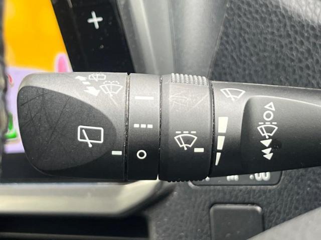国産車から輸入車まで多様なお客様のニーズのお応えできるように、全国規模で豊富な在庫展開！車のことならWECARSへ！