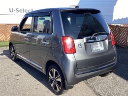 自社整備工場で点検整備をおこなってからお渡ししています。車検が残っている場合は『12ヶ月点検整備』を、車検整備付きの場合は『車検整備』をおこないます。整備費用は車両本体価格に含まれています。