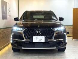 洗礼された内装デザインと個性的な外装が魅力的な車です！！特にフロントマスクやリアデザインに注目です☆