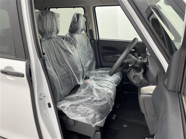 【4人乗り】ゆったりとした座り心地と、車内を広々と使える快適性に長けているので、快適な時間をお過ごしいただけます！