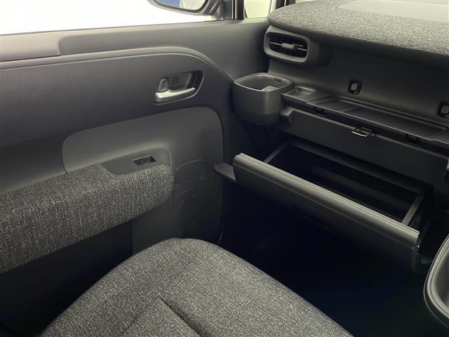 ☆整備工場・鈑金工場併設店舗☆ 車検・12検・オイル交換・板金など・・おクルマ購入後のアフターサポートも当店にお任せください！！