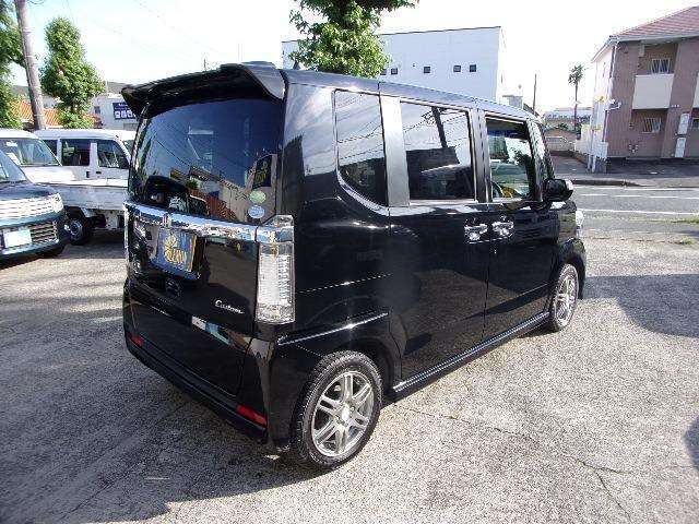 軽自動車の登録には住民票・認印が必要となります。お早目の納車をご希望の場合は、事前にご用意頂きご来店頂けますと納車までがスムーズになります！ご不明な点はスタッフまでお気軽にお問合せ下さい！