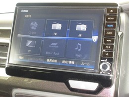 ナビゲーションはギャザズ8インチメモリーナビ（VXU-185NBi）を装着しております。AM、FM、CD、DVD再生、Bluetooth、音楽録音再生、フルセグTVがご使用いただけます。