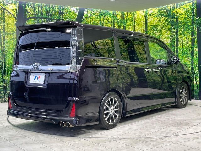 大好評のボディコーティング「弾スプラッシュコート」もご納車までに施工可能。通常のガラスコートと異なる、耐久年数6年の無機質ガラスコーティングが、ボディをキレイな状態に保ってくれます。