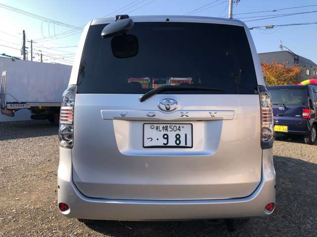 ご来店のお客様へ・・・中古車フェアー、定期的試乗運転等で展示場に無い場合がありますので、店頭にてご覧になりたい場合は事前にご連絡下さいますようお願いいたします！その出会いは素敵な自分を演出するかも？