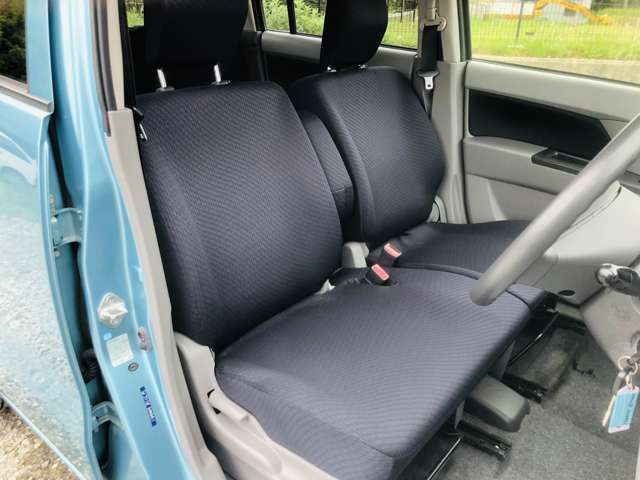 運転席の写真でございます。