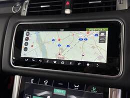 【純正メモリナビ】アップルカープレイやブルートゥース接続など多彩な機能を併せ持っており、インパネ周りがすっきりしてますね！