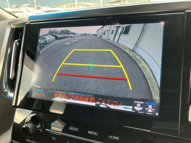 WECARSの展示場では実際に見て、触ってお車をお選びいただけます！知識の豊富な営業スタッフが様々なカーライフをご提案いたします！