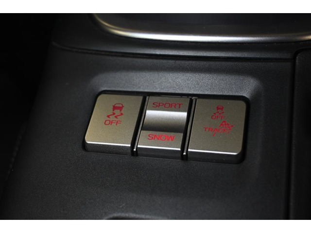 TRACKスイッチ！運転者が望むさまざまな運転を可能にするため2種類の制御モードを搭載しました。